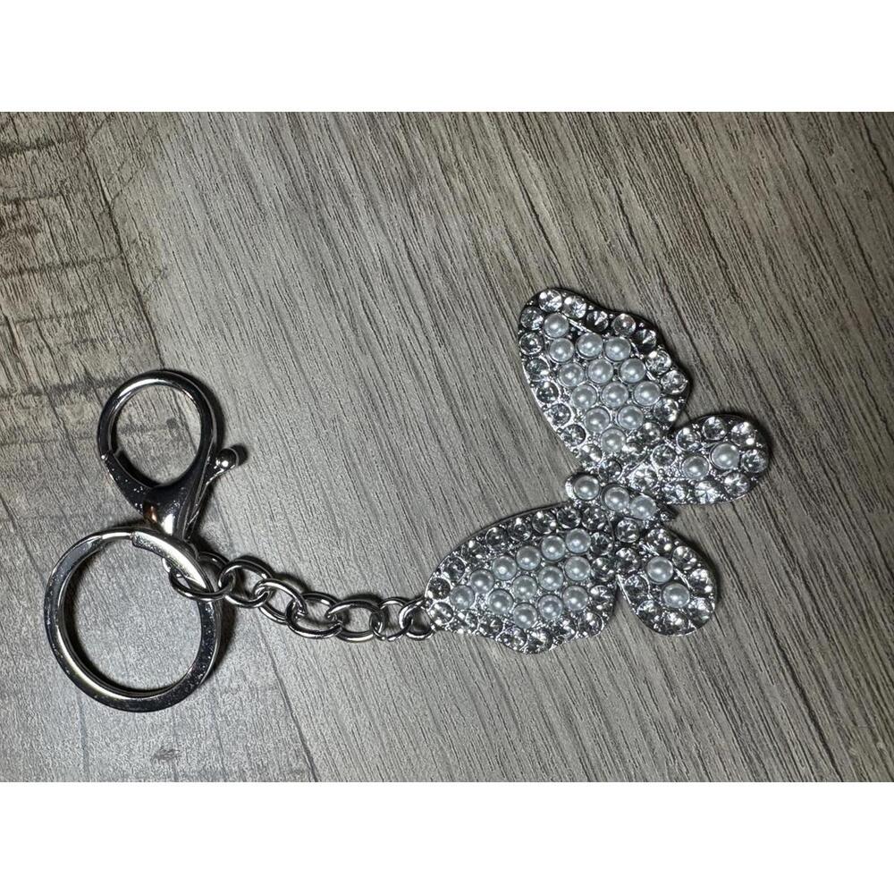 Elegant Butterfly Keychain with Pearl and Rhinestone Accents